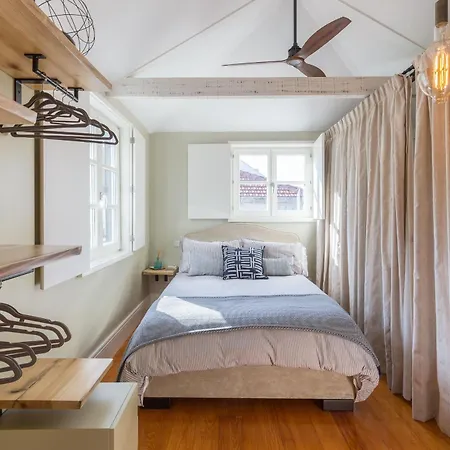 Stylish Downtown Duplex 2br Walk Everywhere! شقة بورتو