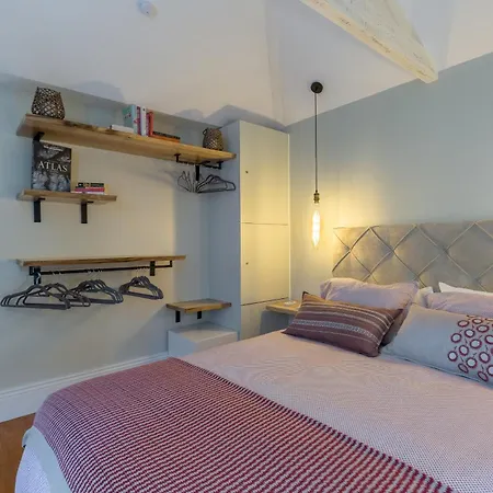 شقة Stylish Downtown Duplex 2br Walk Everywhere! *